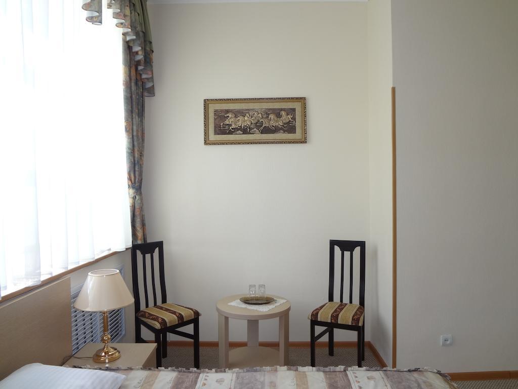 Hotel Belon Land Astaná Habitación foto