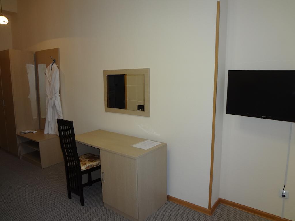 Hotel Belon Land Astaná Habitación foto